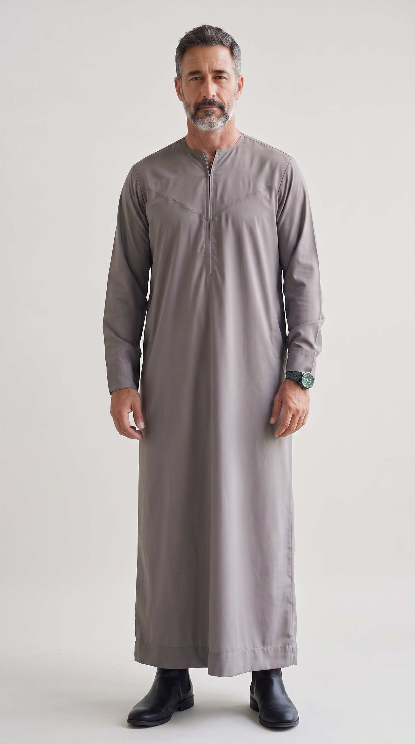 Omani thobe